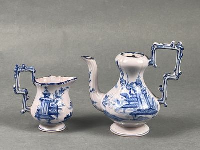 Emile GALLE (Lorraine). Réunion d’une verseuse et d’un pot à… - Photo 1