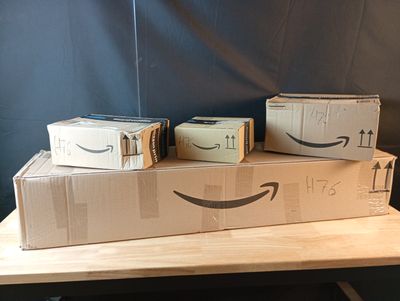 Lot de 4 colis Mystere (Retour Amazon,NPAI, Adresse incomple…