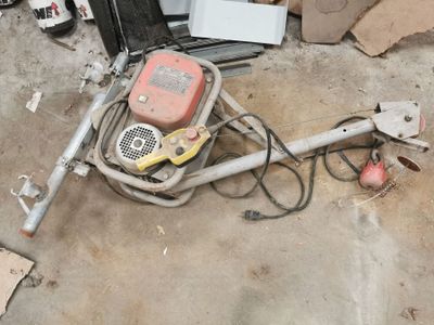 Treuil électrique HOIST avec potence de 1998, charge: 200kg,…
