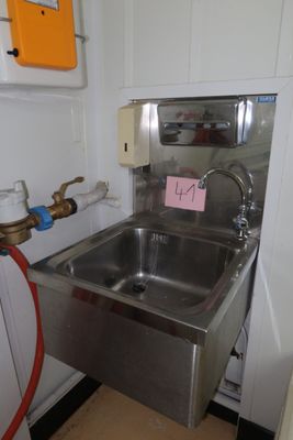 (jud - TVA récupérable) situé à MONTLUCON : Petit évier inox…