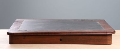 Écritoire en placage de palissandre et l'abattant gainé de c…