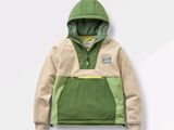 une photo d'une veste verte et beige à capuche