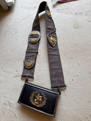 an image of a purse that is sitting on the floor