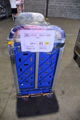un chariot contenant beaucoup d'articles