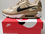 les Nike Air Max beiges et noires