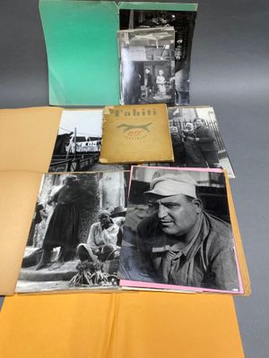 Ensemble de photographies diverses : scènes du film l'Atalan…