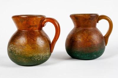 Georges DE FEURE (1868-1943) : Paire de pichets en verre mar… - Photo 1