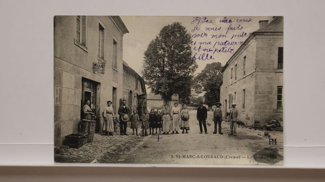 St Marc à Loubaud : La Grande Rue (PM 5). Cachet filigrane.