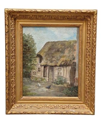 une peinture à l'huile représentant une maison au toit de chaume, dans un cadre doré