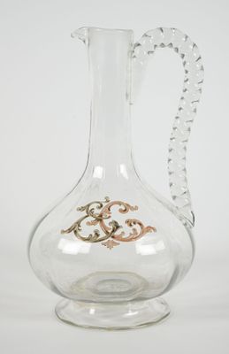 ÉMILE GALLÉ (1846-1904). Carafe en verre à décor du monogram…