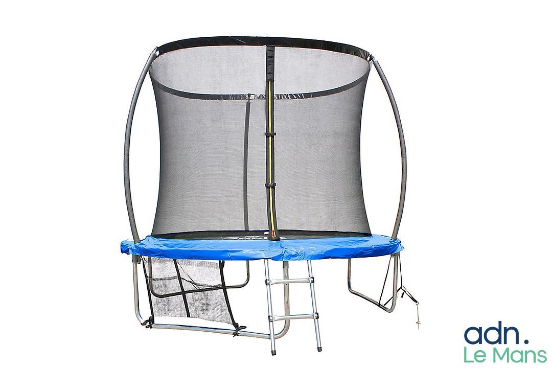 Trampoline Forest style sans marque apparante 244cm - Neuf - Expédition possible sur palette - La première photo est ...