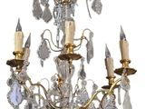 lustre en verre et en laiton orné de pendants en cristal