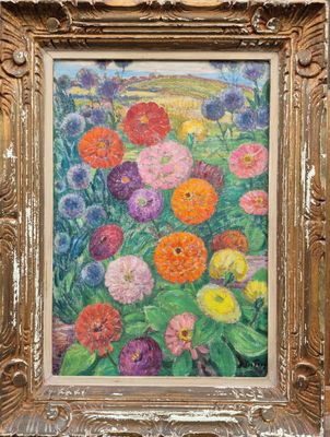 une peinture à l'huile représentant des fleurs, dans un cadre doré, accrochée au mur