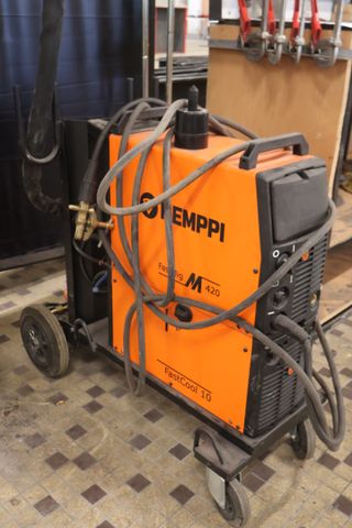 1 poste à souder semi-auto KEMPPI M420 refroidissement liquide Fa...