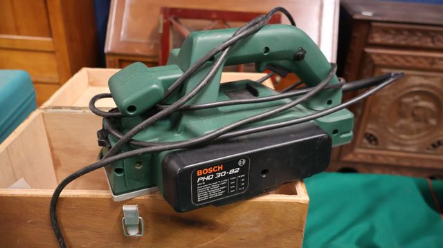 BOSCH : PHO 30-82 raboteuse filaire avec accessoires (non testé)