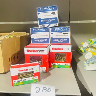 many different types of screws on the table