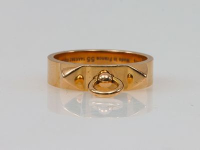 HERMES. Bague "Collier de chien" en or rose.