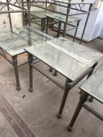 Lot de 4 tables basses carrées. (photo 3)