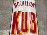 a sign on the ground that says kob exigio