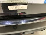 a sticker on the bumper of a car that says vauto