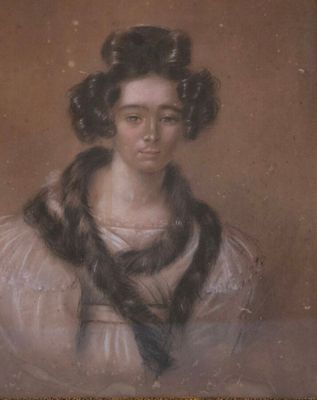 un tableau représentant une femme en robe blanche, avec une étole en fourrure autour du cou
