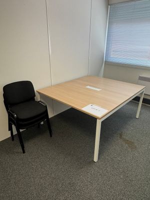 (PCE MOBILE - LE GRAND-QUEVILLY - Bureau 1er étage) armoire …