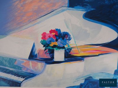 un tableau représentant un piano blanc orné de fleurs