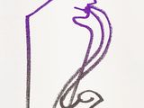 dessin représentant le visage d'une femme, réalisé au feutre violet sur une feuille de papier blanc
