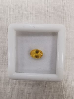 SAPHIR yellow Songea Tanzanie ovale 7 x 5 0,95ct