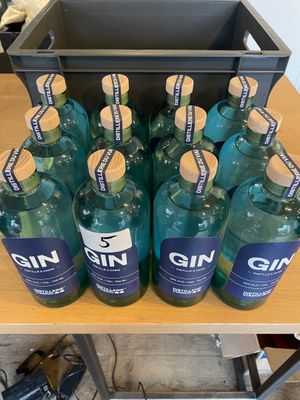 12 bouteilles de GIN cuvée paris paris 43° contenance : 70 c… - Photo 1