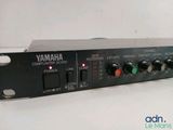 the control panel of a yamaha amplifier is shown with red and green buttons