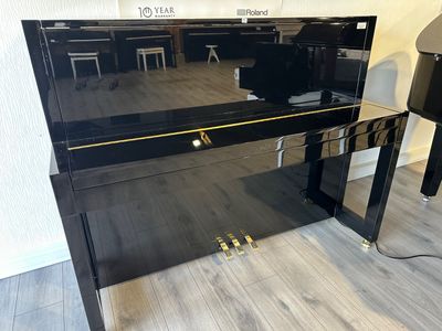 Piano droit FEURICH noir mod 115.