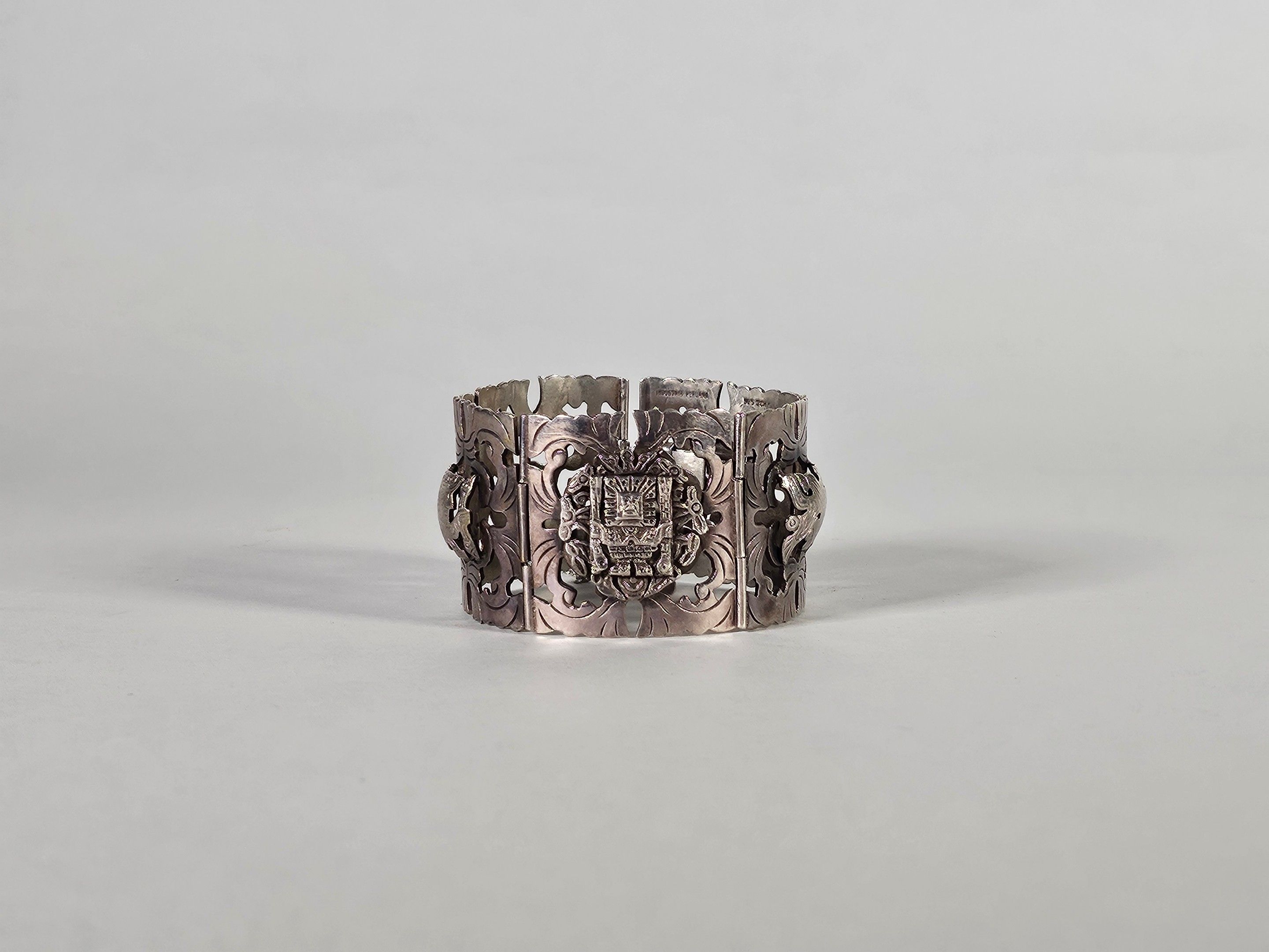 Objets d'art & Curiosités
