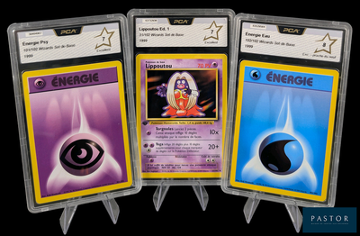 trois cartes sur lesquelles figurent un œil et une étoile