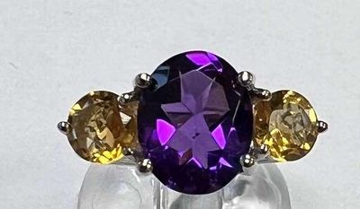 Bague en améthorate violet et citrine, sertie de saphirs jaunes