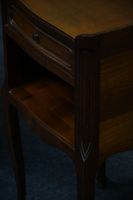 Paire de chevets style Louis XV (l'un dans une autre chambre… (photo 2)