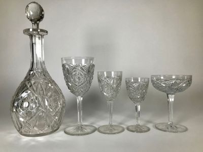 BACCARAT Modèle "Lagny" Service de verres en cristal compren…
