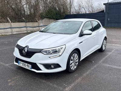 RENAULT MEGANE STE BLUE DCI 95 AIR NAV 2P - Genre : VASP - Carrosserie