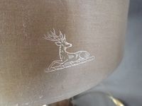 Lampe à décor de cerf en laiton socle bois, édition pour les… (photo 4)