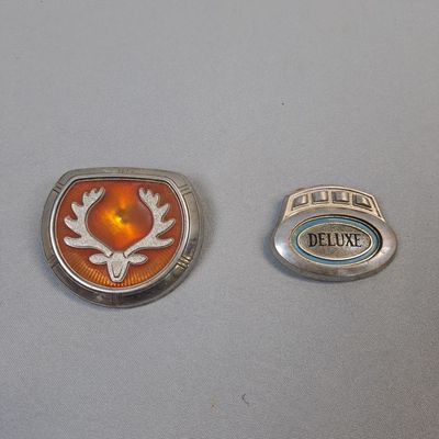 TOYOTA Ancien emblème matière plastique et emblème Corolla D…