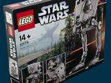 une boîte de kits Lego Star Wars sur fond bleu