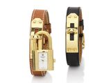 une photo montrant deux montres-bracelets posées l'une à côté de l'autre