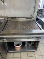 L43 - CASTELNAU D'ESTREFONDS - 1 grillade inox gaz METRO CHR… (photo 2)