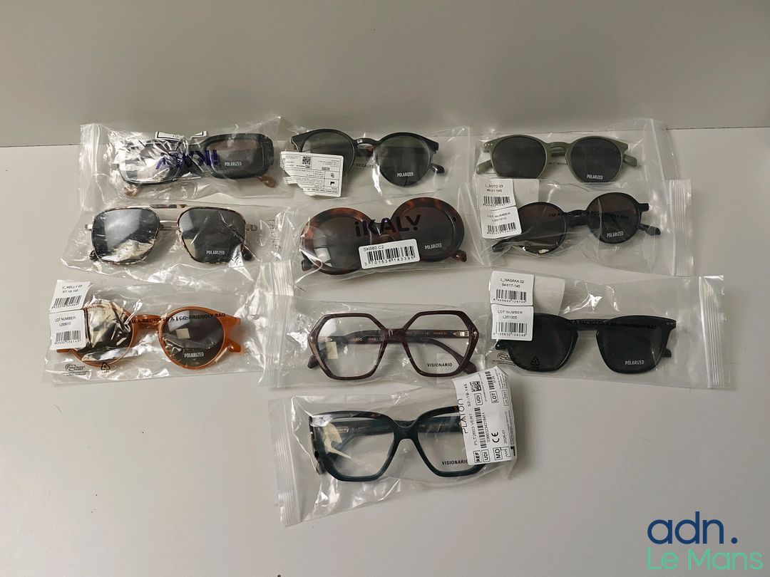 Lot de 10 montures de lunettes VISIONARIO - NEUVES - TVA Récupérable - Ce lot chez vous partout en France métropolita...