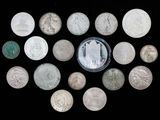 beaucoup de pièces de monnaie de forme circulaire