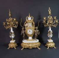 Garniture de cheminée en marbre et bronze doré comprenant de…