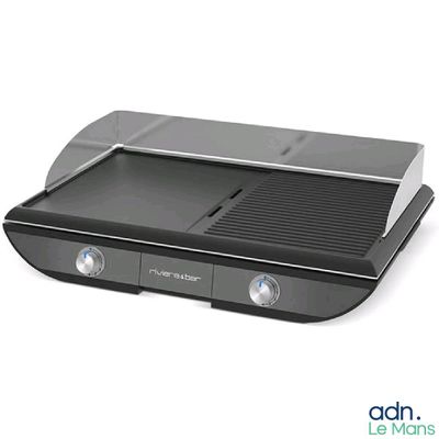an image of a toaster on a white background