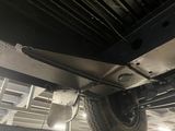 a close up view of the underside of a truck
