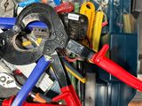 many tools that are in a blue box