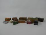 tout un tas de savons de toutes sortes sur la table